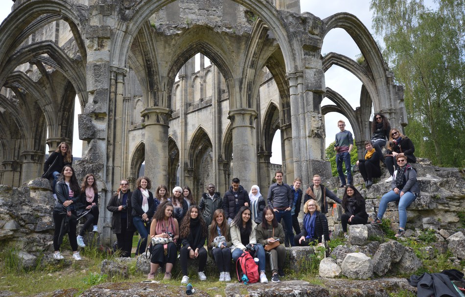 Notre Dame, Zisterzienserkloster in Ourscamp, Oise, Hauts-de-France Notre Dame, Zisterzienserkloster in Ourscamp, Oise, Hauts-de-France